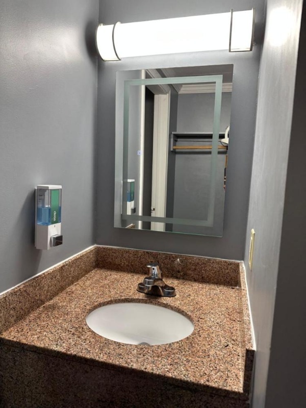 Rodeway Inn Orleans image 17